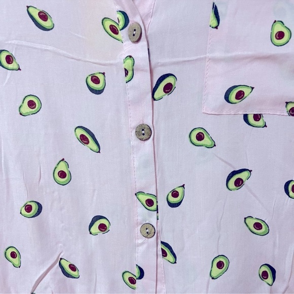 Love Notes Avocado Cropped Tee Sz M 💕So Cool. Looks great on💕 - Picture 4 of 7